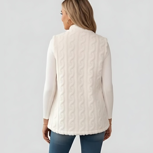 Teddy Vest With Pockets - Picture 4 of 7